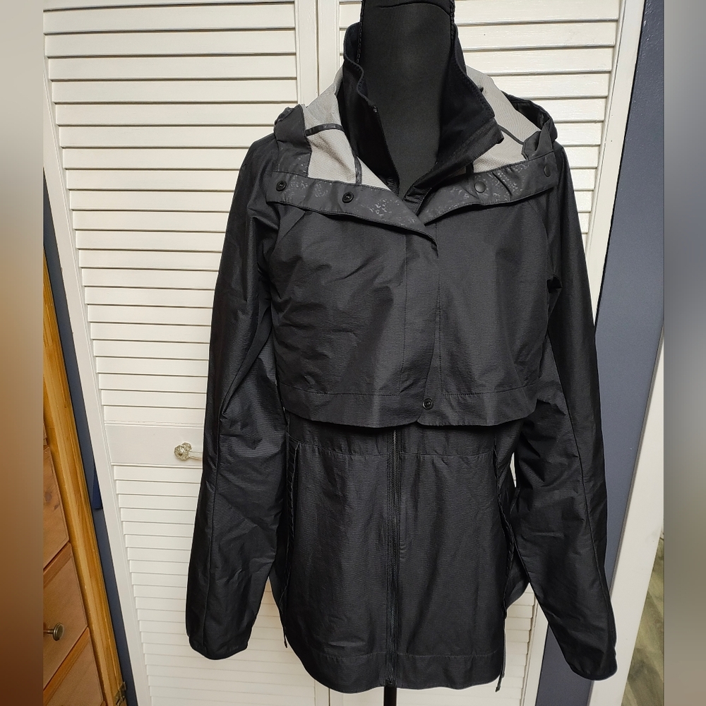Lululemon Athletica Black Hooded Windbreaker - 2 piece